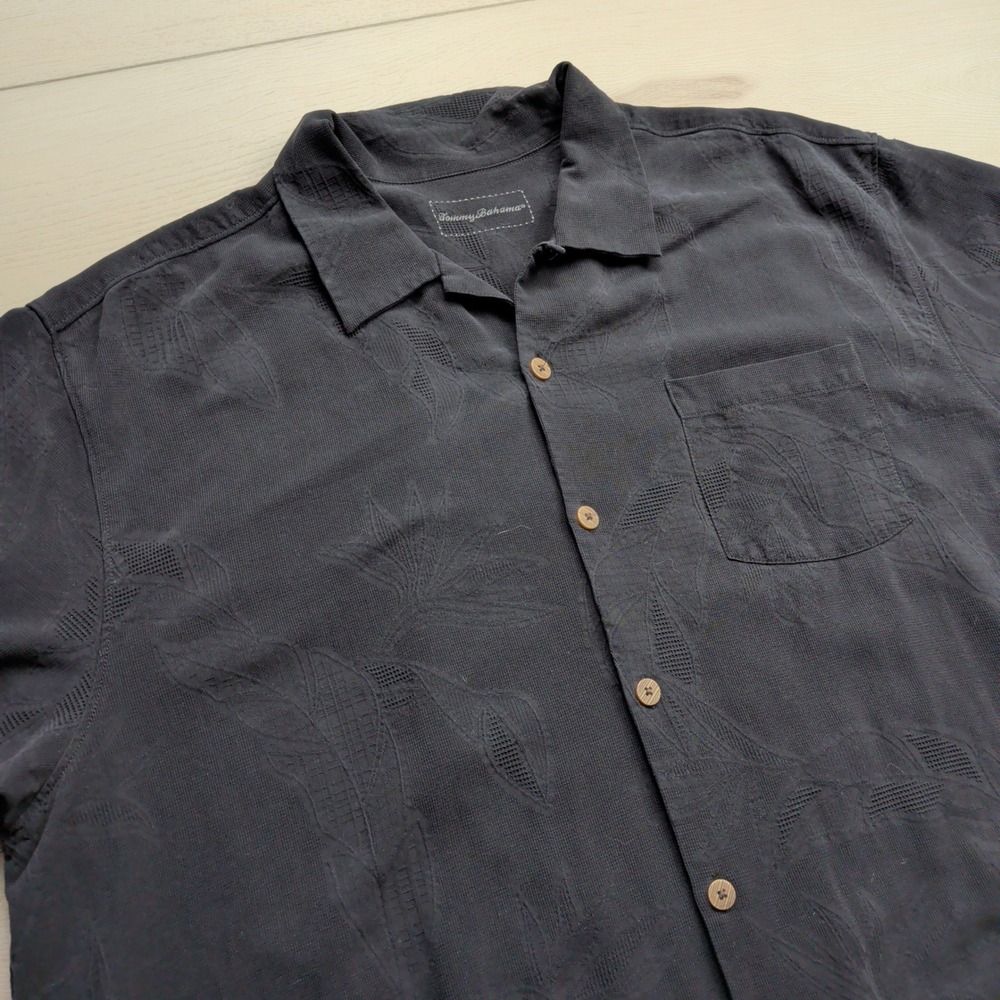 Tommy Bahama Camp Shirt Mens XL Black Silk Jacquard Tropical Leaf Short Sleeve